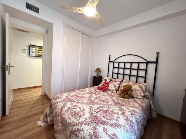 Apartamento con 3 Dormitorios  en Puerto Banús