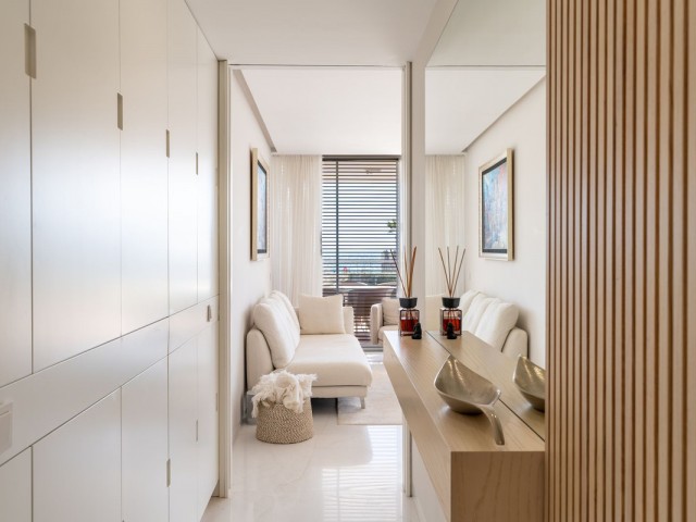 Apartamento con 2 Dormitorios  en Estepona