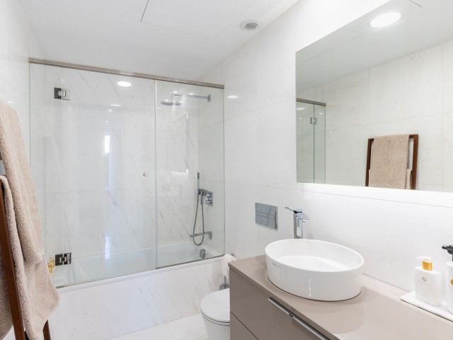 2 Bedrooms Apartment in Estepona