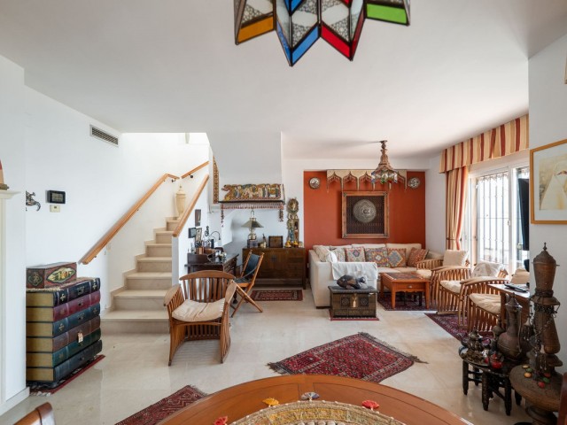 3 Bedrooms Townhouse in Casares