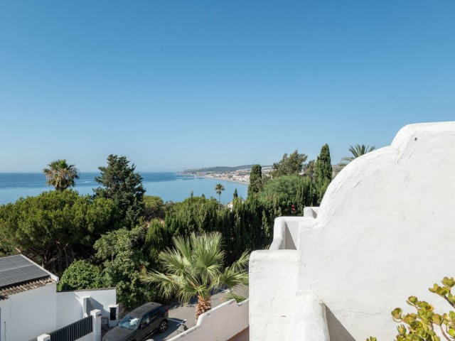 3 Bedrooms Townhouse in Casares