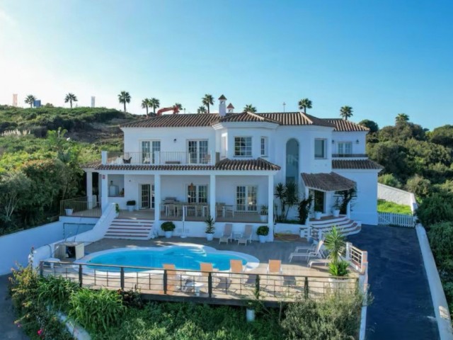5 Bedrooms Villa in Sotogrande