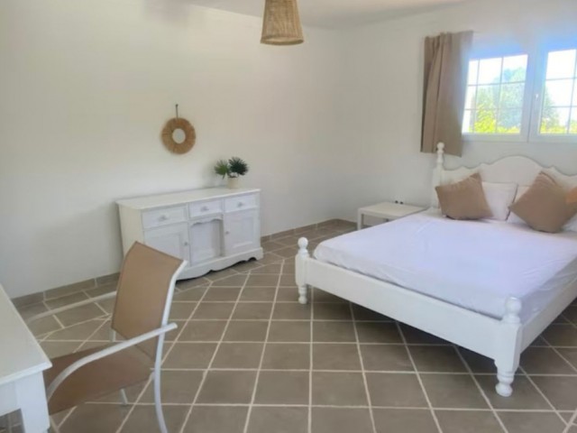 5 Bedrooms Villa in Sotogrande