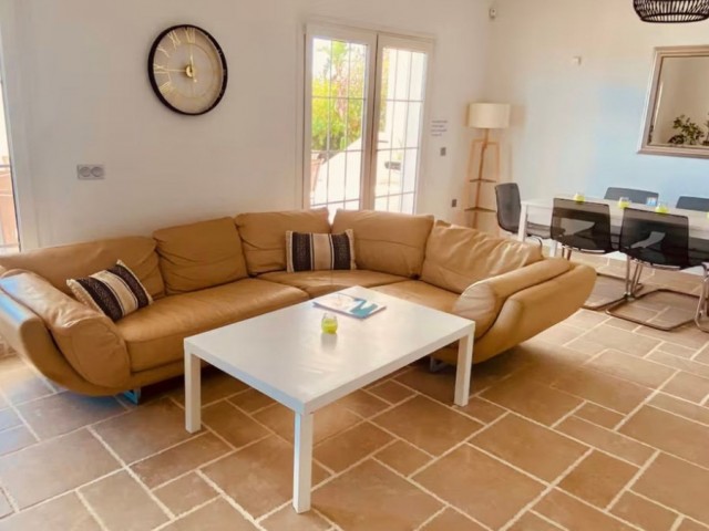 5 Bedrooms Villa in Sotogrande