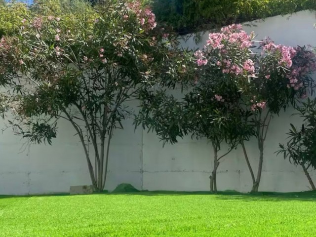 5 Bedrooms Villa in Sotogrande