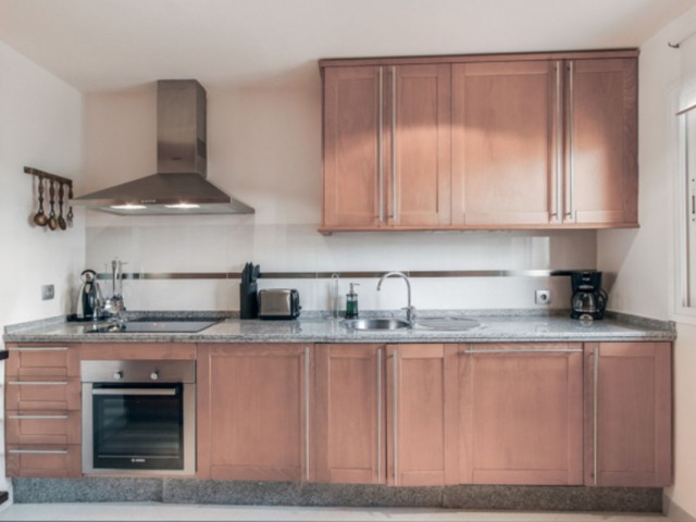 Apartamento con 2 Dormitorios  en Aloha