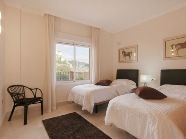 Apartamento con 2 Dormitorios  en Aloha