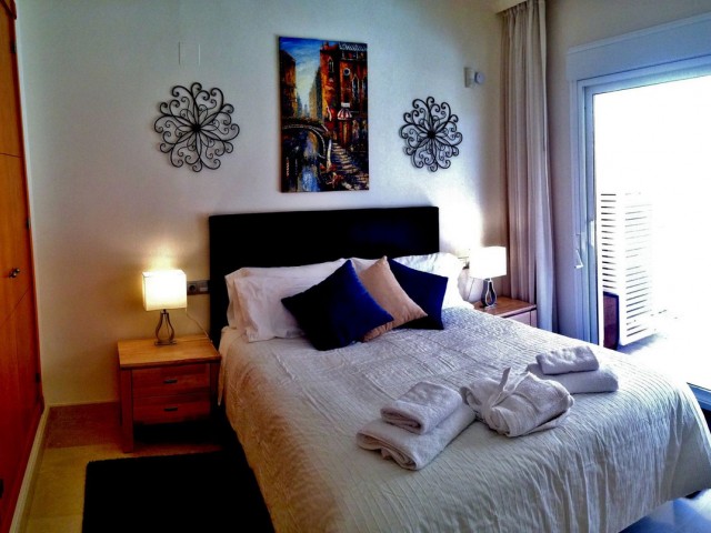 Apartamento con 2 Dormitorios  en Aloha