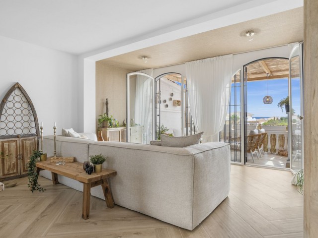 Villa, El Faro, R5132515