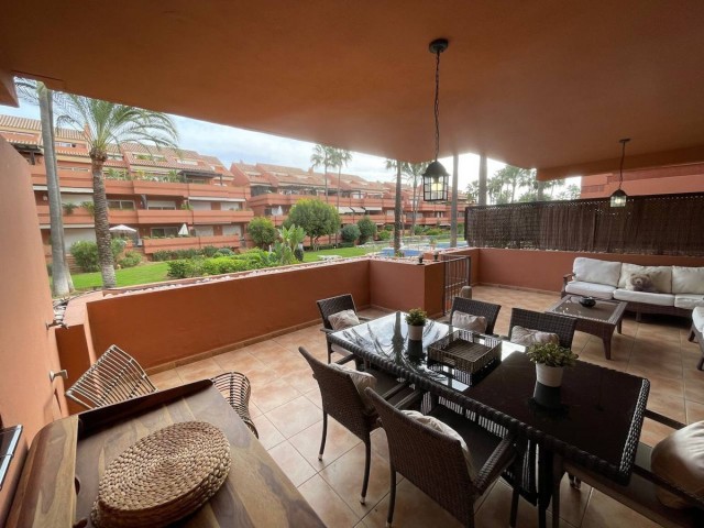 2 Makuuhuoneen Huoneisto Puerto Banús