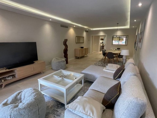 2 Bedrooms Apartment in Puerto Banús