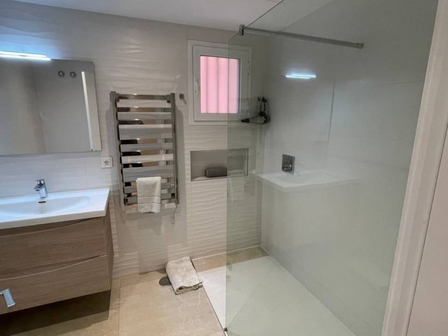 2 Bedrooms Apartment in Puerto Banús