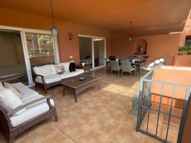 2 Bedrooms Apartment in Puerto Banús