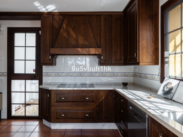 Villa avec 4 Chambres  à San Pedro de Alcántara