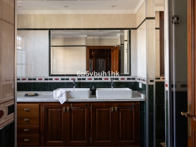 Villa avec 4 Chambres  à San Pedro de Alcántara