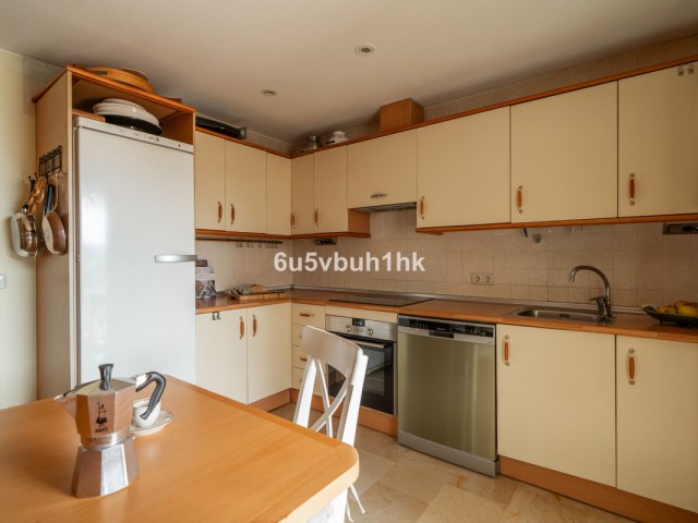 Penthouse avec 4 Chambres  à San Pedro de Alcántara