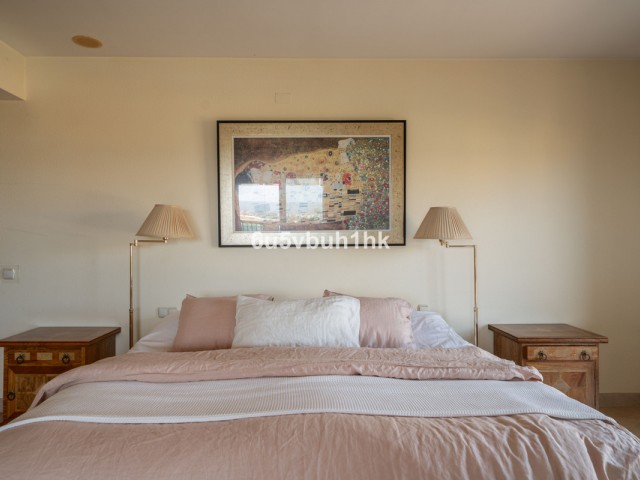 Penthouse avec 4 Chambres  à San Pedro de Alcántara