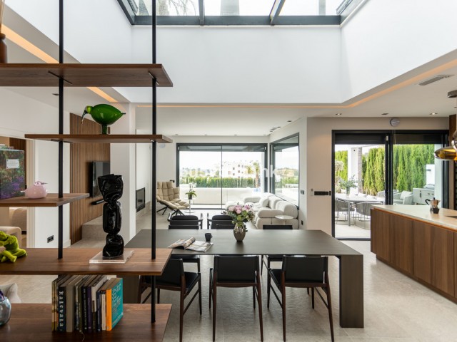 4 Slaapkamer Rijtjeshuis in Estepona
