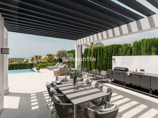 4 Slaapkamer Rijtjeshuis in Estepona