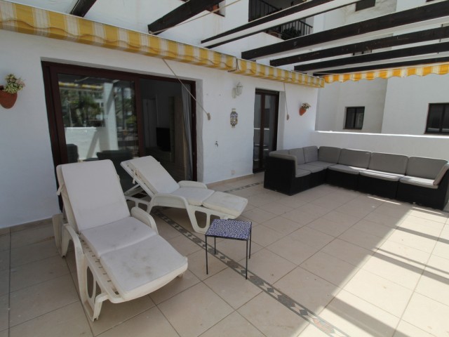Apartamento con 3 Dormitorios  en Puerto Banús