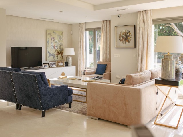 Villa con 5 Dormitorios  en Marbella