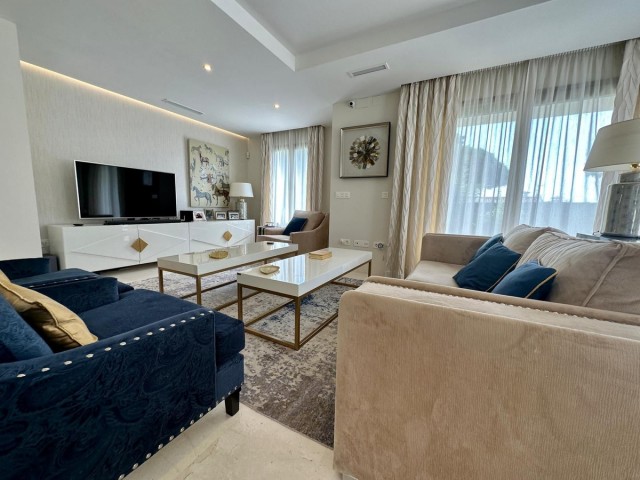 Villa con 5 Dormitorios  en Marbella