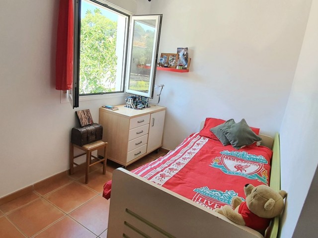 Maison mitoyenne avec 4 Chambres  à Fuengirola