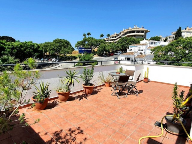Maison mitoyenne avec 4 Chambres  à Fuengirola