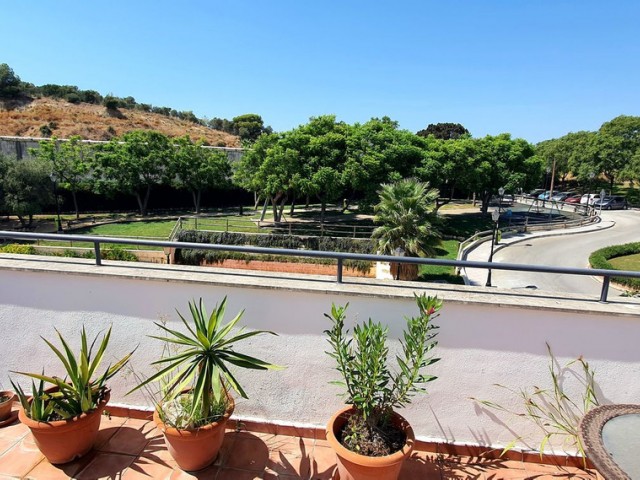 Maison mitoyenne avec 4 Chambres  à Fuengirola