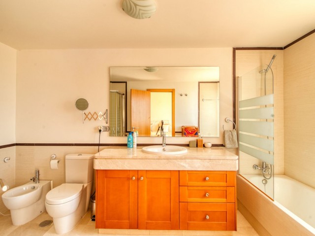 4 Schlafzimmer Reihenhaus in Manilva