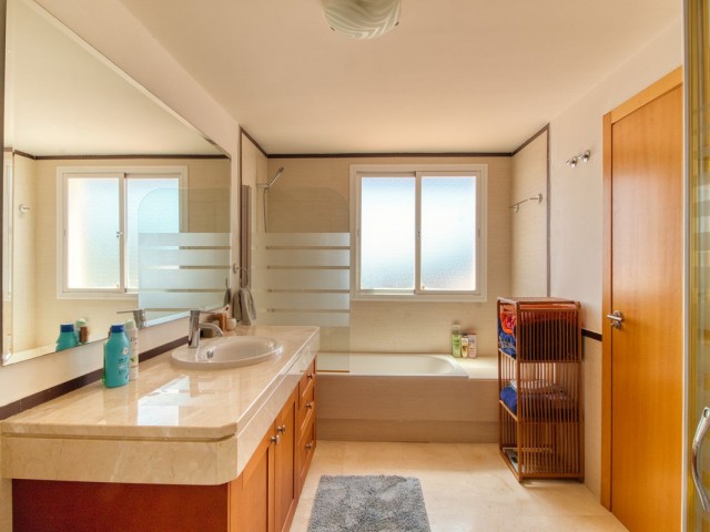 4 Schlafzimmer Reihenhaus in Manilva