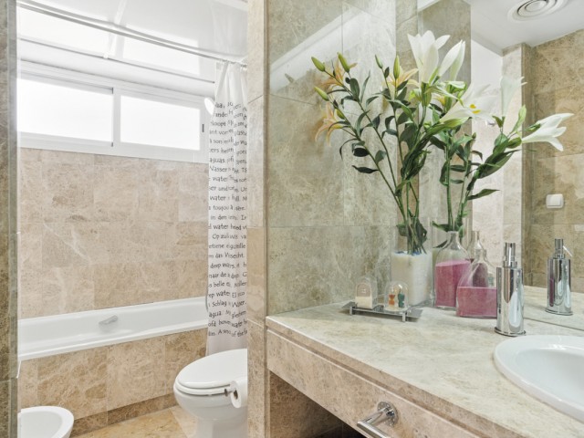 3 Bedrooms Townhouse in Nueva Andalucía