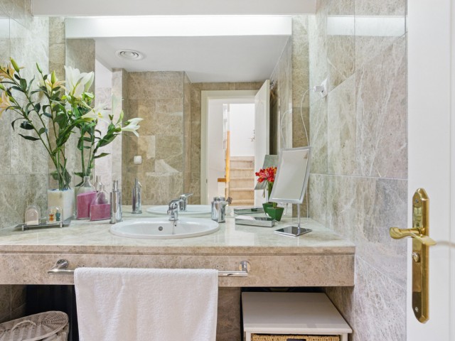 3 Bedrooms Townhouse in Nueva Andalucía