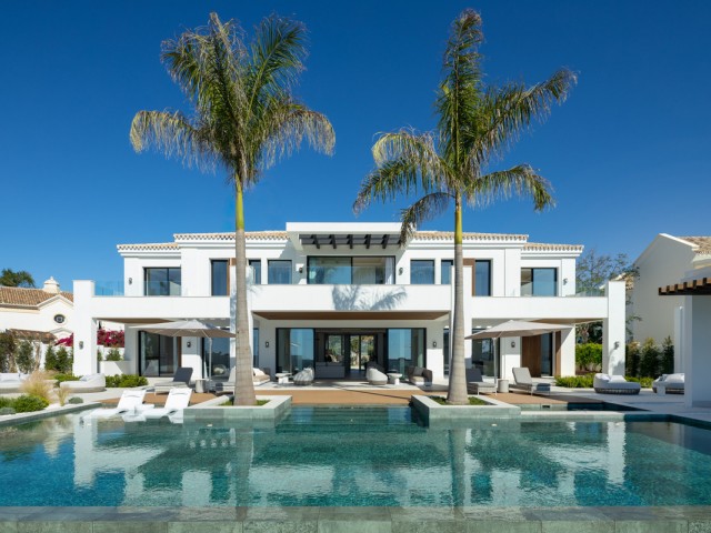 Villa, Monte Halcones, R5135665