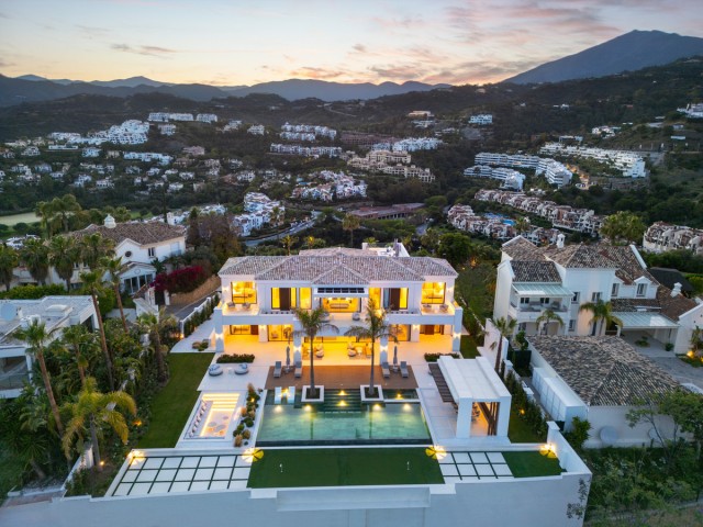 Villa, Monte Halcones, R5135665