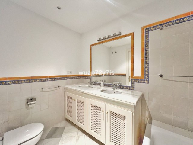 3 Slaapkamer Rijtjeshuis in Benahavís