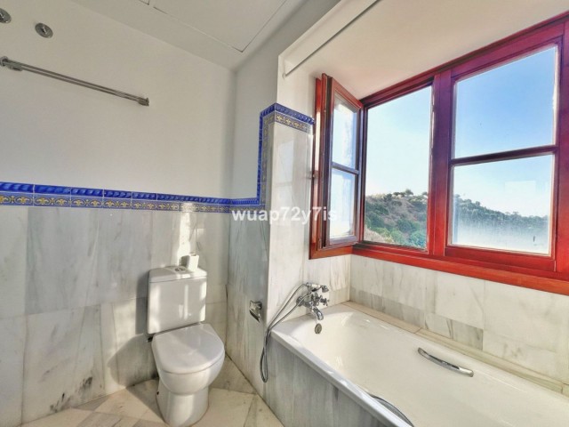 3 Bedrooms Townhouse in Benahavís