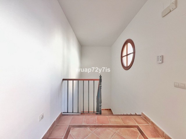 Maison mitoyenne avec 3 Chambres  à Benahavís