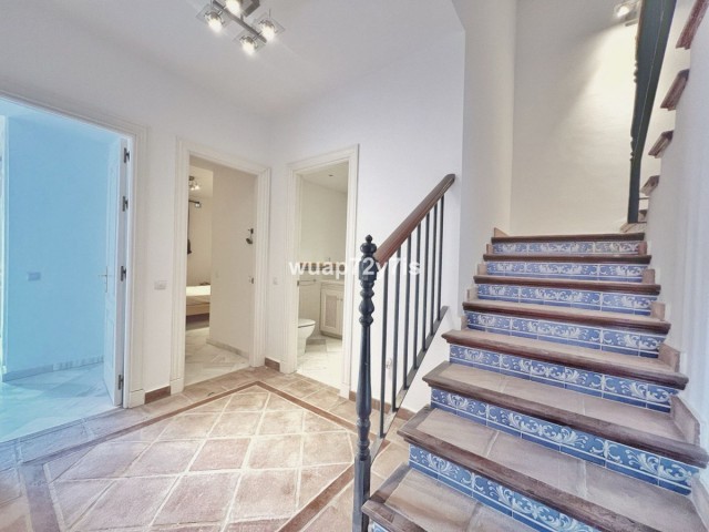 Maison mitoyenne avec 3 Chambres  à Benahavís