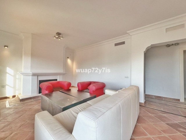 Maison mitoyenne avec 3 Chambres  à Benahavís