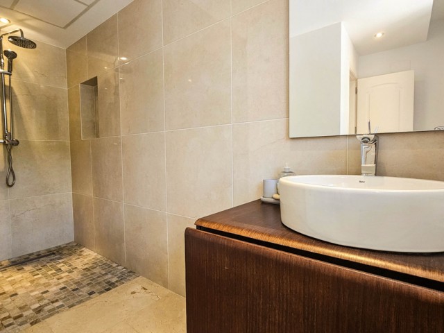 4 Bedrooms Villa in La Duquesa