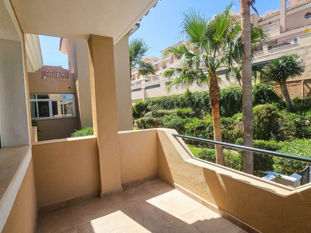 4 Bedrooms Villa in La Duquesa