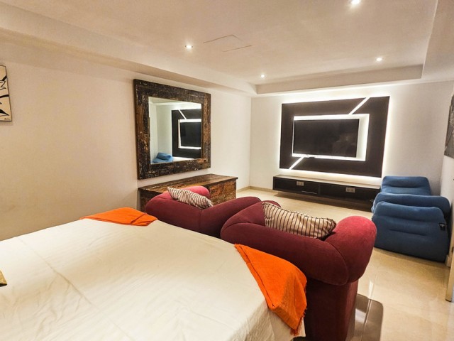 4 Schlafzimmer Villa in La Duquesa