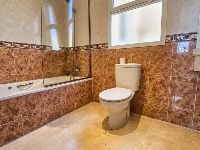 4 Schlafzimmer Villa in La Duquesa