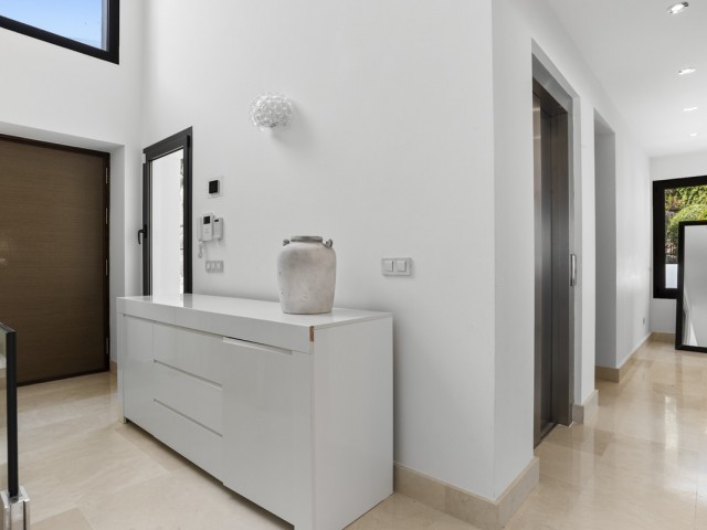 4 Makuuhuoneen Huvila Benahavís