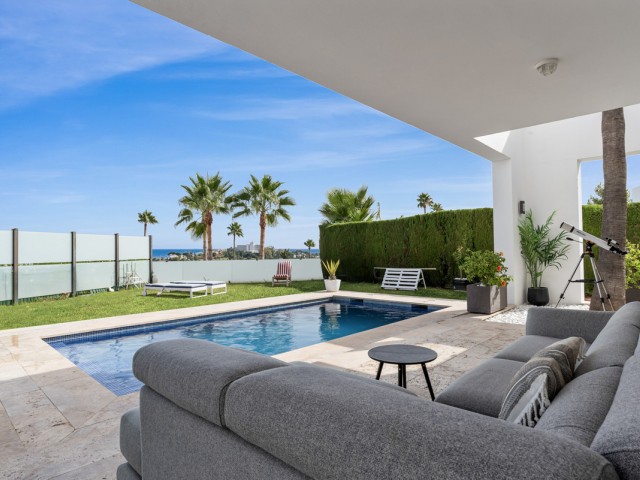 4 Bedrooms Villa in Benahavís