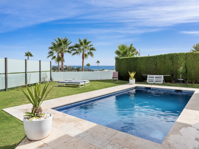 4 Bedrooms Villa in Benahavís