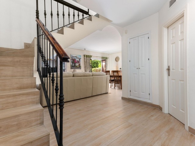 2 Slaapkamer Rijtjeshuis in Estepona