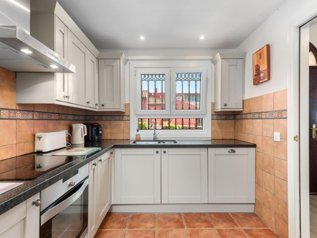 2 Slaapkamer Rijtjeshuis in Estepona