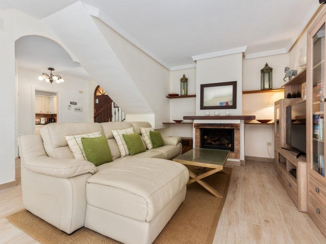 2 Slaapkamer Rijtjeshuis in Estepona